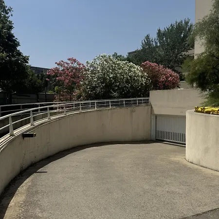 Studio Vieux Avignon Et Parking Exterior photo